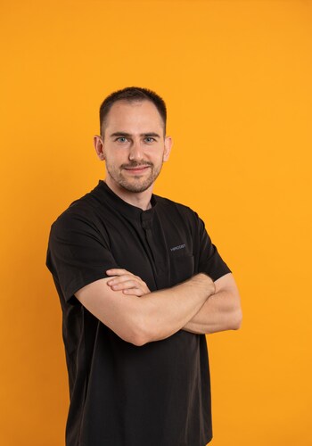 Александр Приказчиков